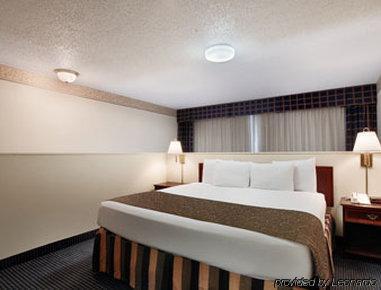 מלון Ramada ניו בראונפלס חדר תמונה